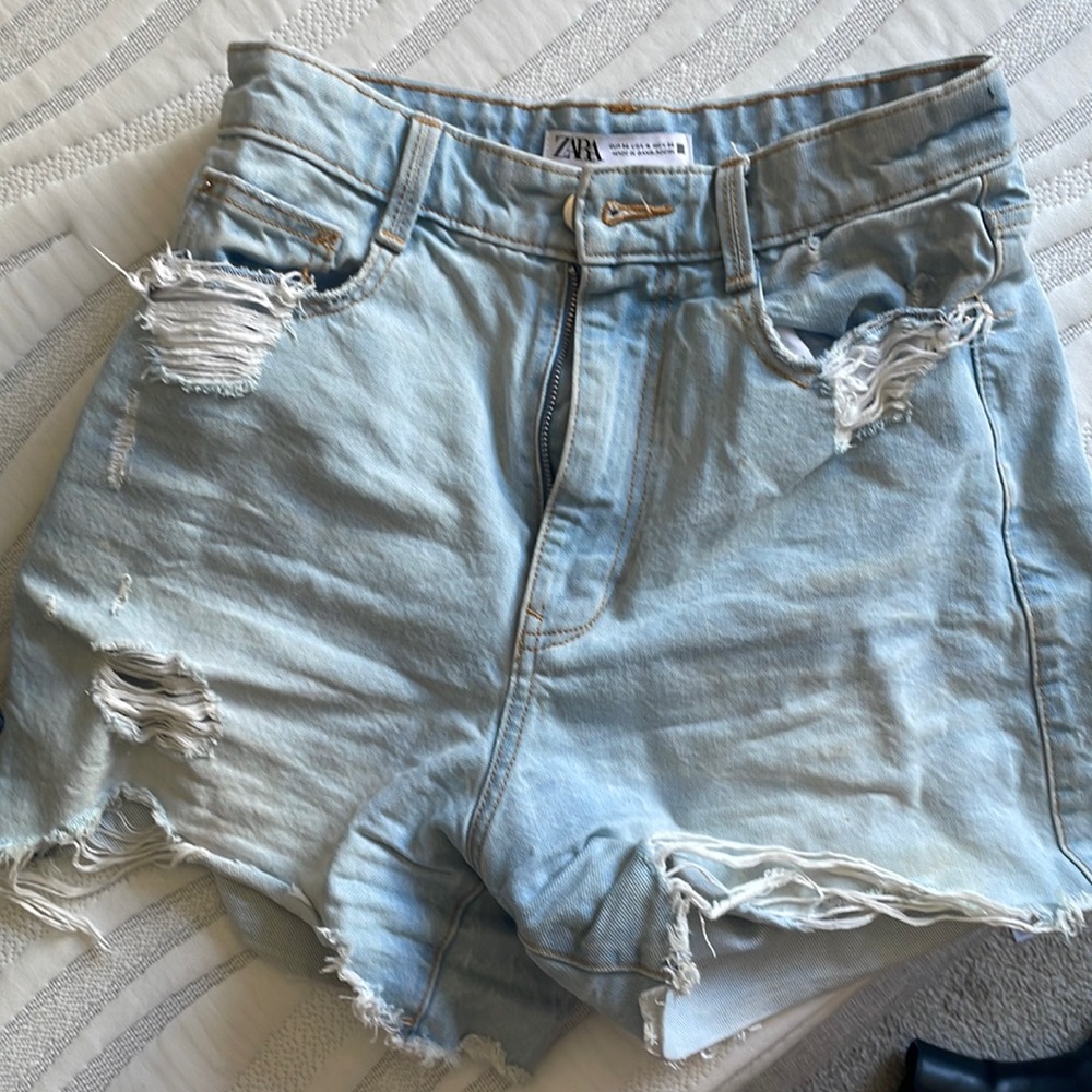 Zara distressed high waisted jean shorts